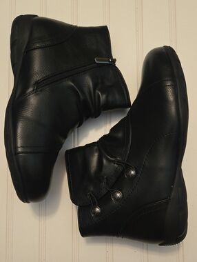 New Cloud Walkers Women Ankle Boots / Size 8W
